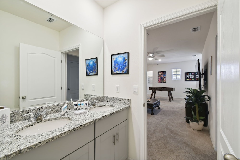 7704oml solterra Resort 7 Bedroom Home by RedAwning - photo 43