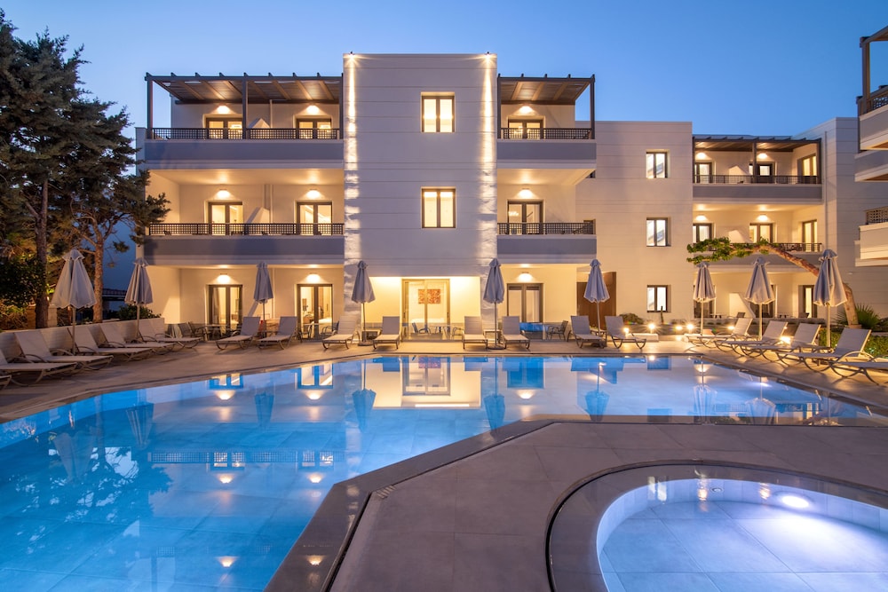 Summer Dream - carbon neutral hotel in Rethymno