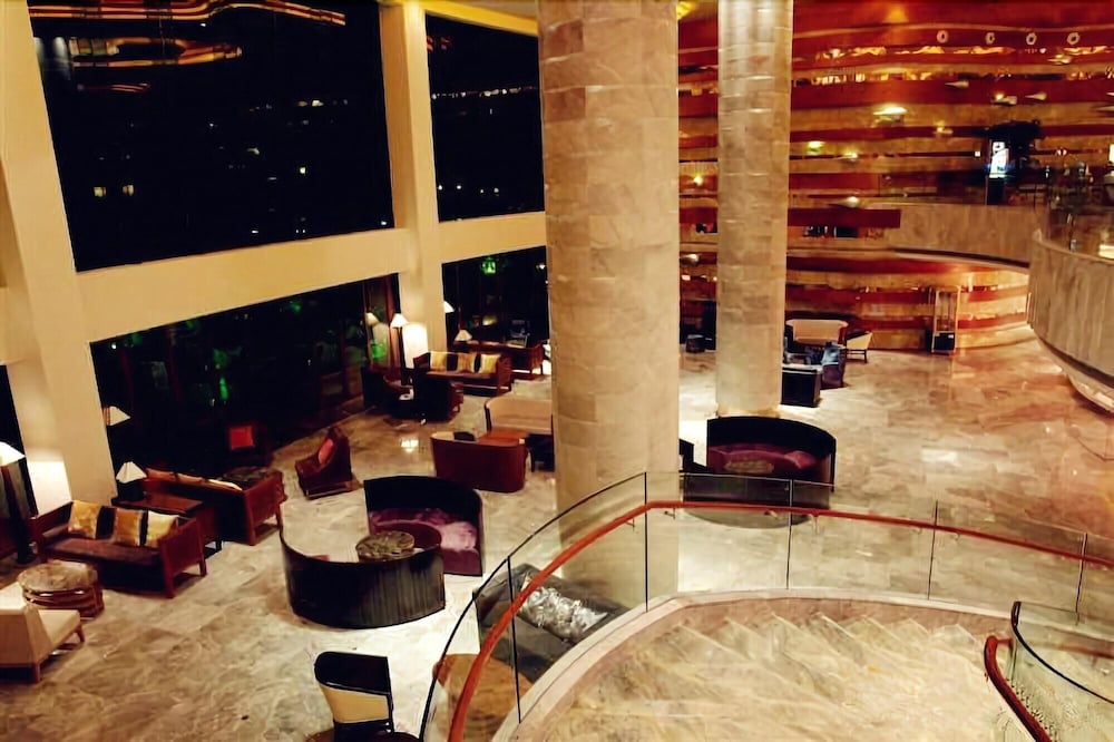 Days Hotel Suites by Wyndham Yangjiang — 4-Star Luxury Hotel in Yangjiang, People's Republic of China