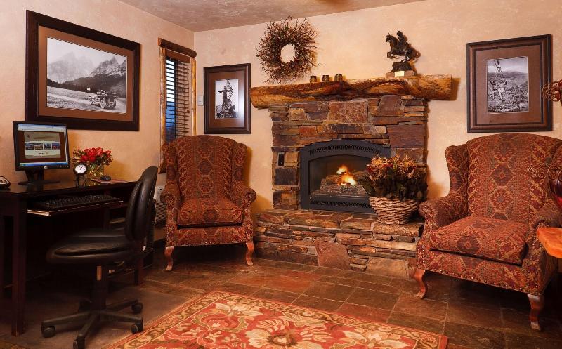 Elk Country Inn - photo 31