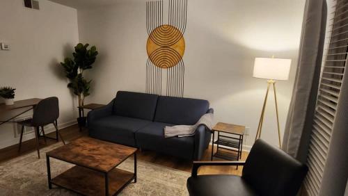 Sleek Modern 2 Bedroom Townhouse Near Bardstown Rd — 4-Star Luxury Hotel in Louisville, United States