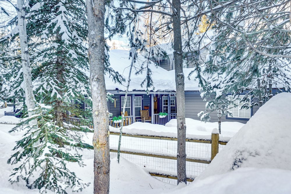 11 Mi to Brundage Mountain Resort: Mccall Home - photo 2
