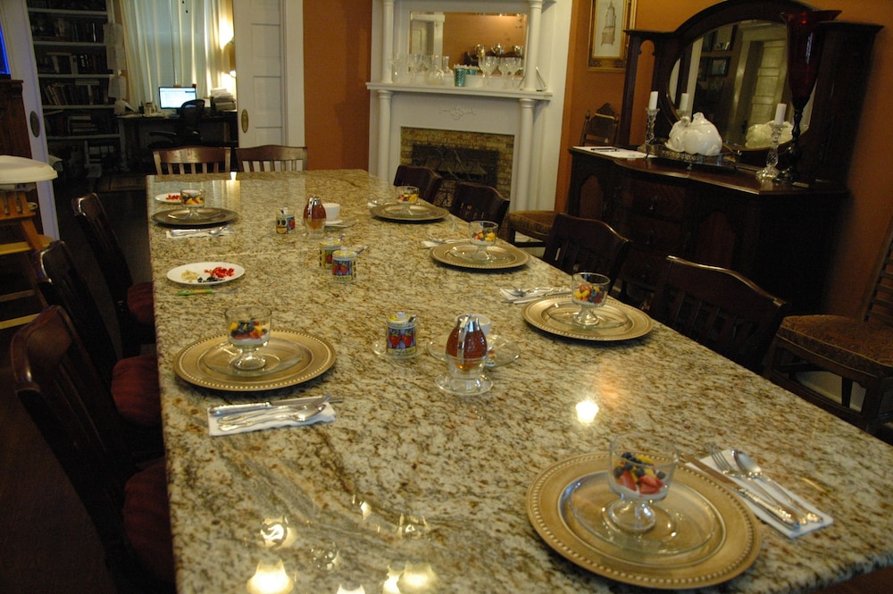 Janssen Park Place B&B - photo 20
