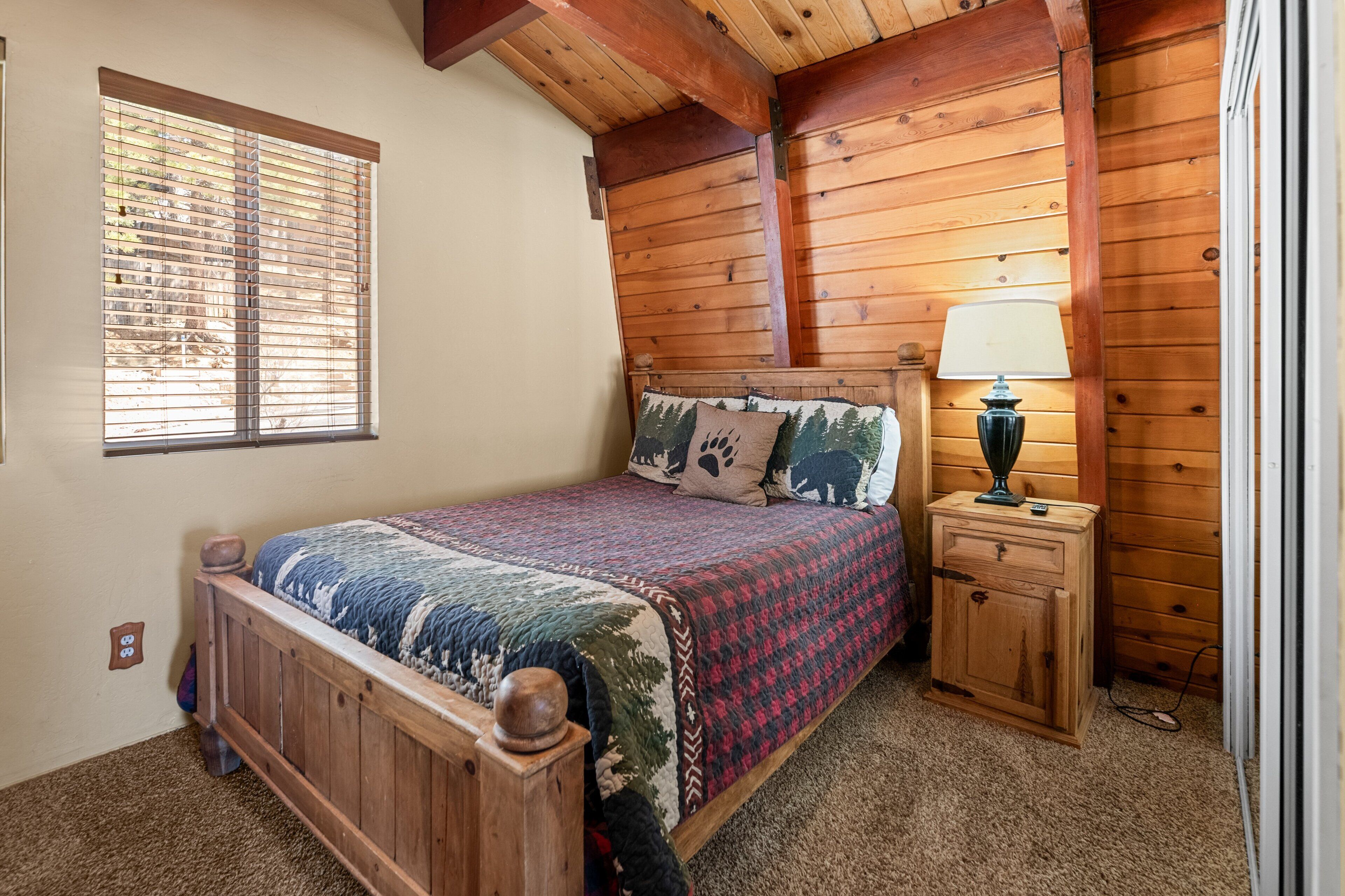 Bear Claw Inn - photo 26