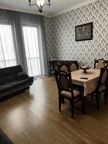 Apartment on Marjanishvili 16