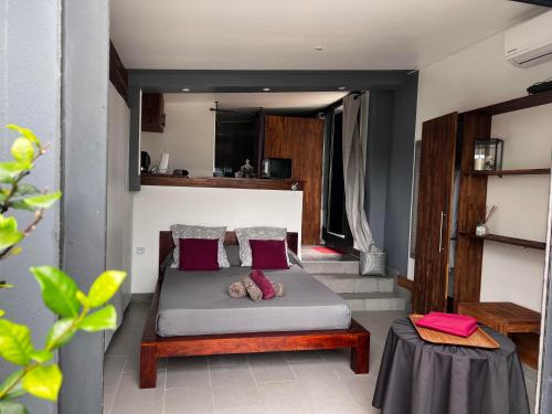 Studio Cosy Kazadalo Deux Rives Sainte Suzanne 20888132 — Sainte Suzanne