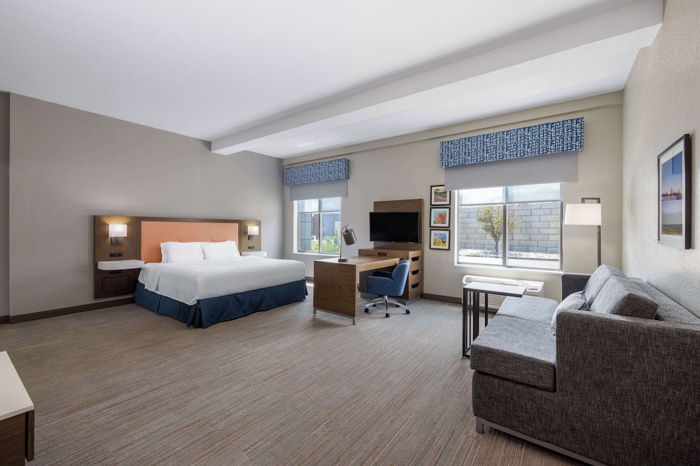 Hampton Inn & Suites Casper - photo 14