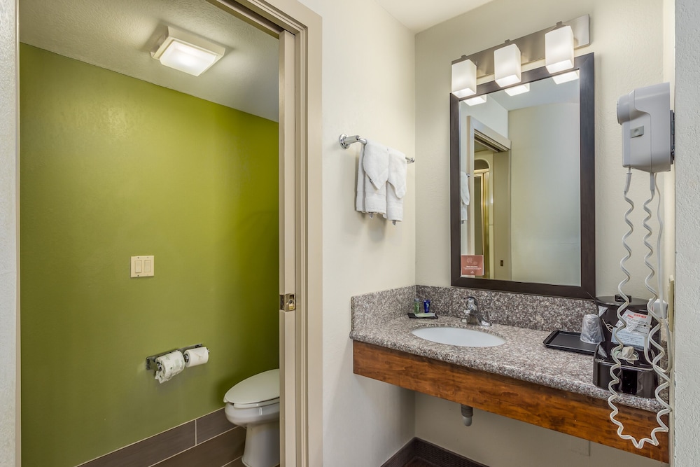 Garner Hotel Albuquerque Airport by IHG - photo 36