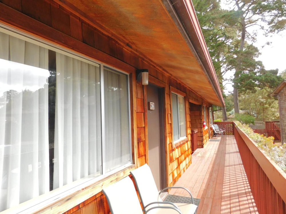Pacific Gardens Inn - photo 24