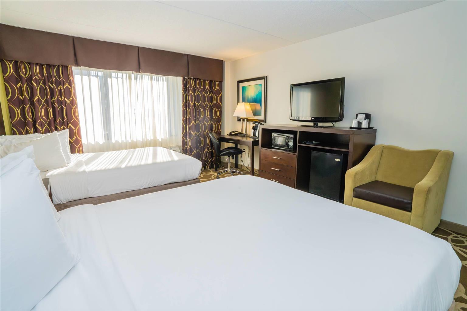 Elimwood Hotel a Ramada by Wyndham - photo 16