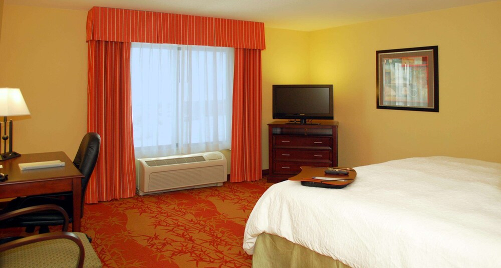 Hampton Inn & Suites Denver Highlands Ranch - photo 17