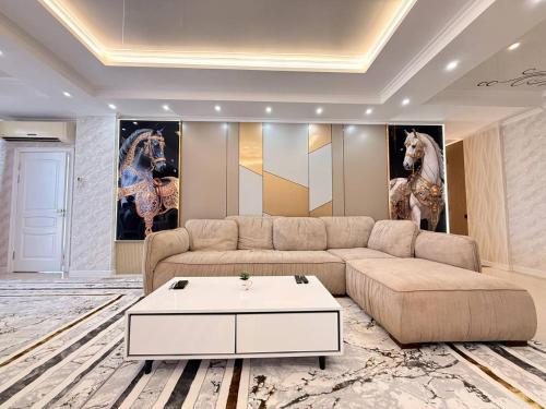 Royal Apt City View With Style — 4-Star Luxury Hotel in Bishkek, Kyrgyzstan