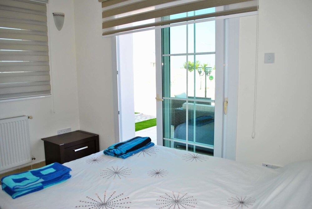 Villa Roman by Amy Villasa — 4-Star Luxury Hotel in Kyrenia, Cyprus