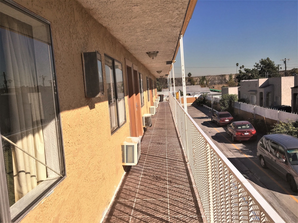 4 Star Motel - photo 16
