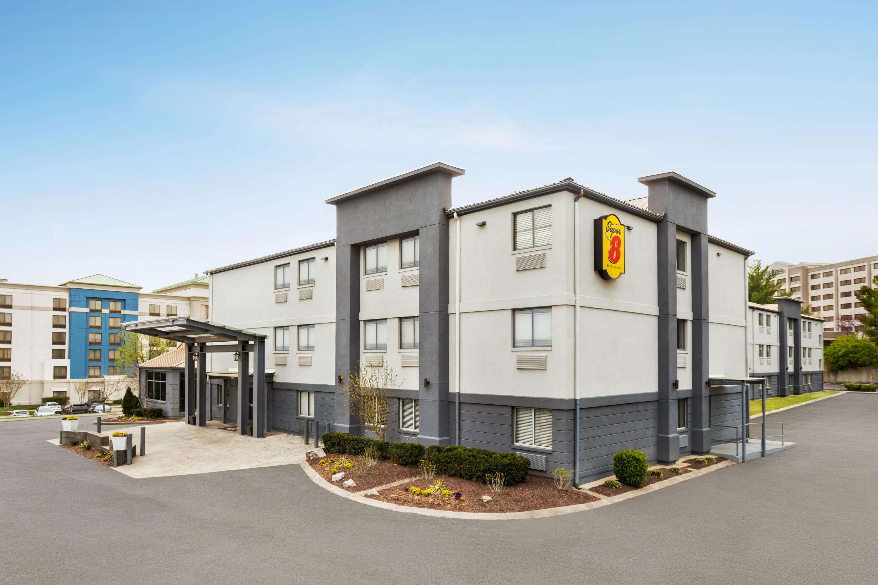 Super 8 by Wyndham Nashville Airport North - photo 3