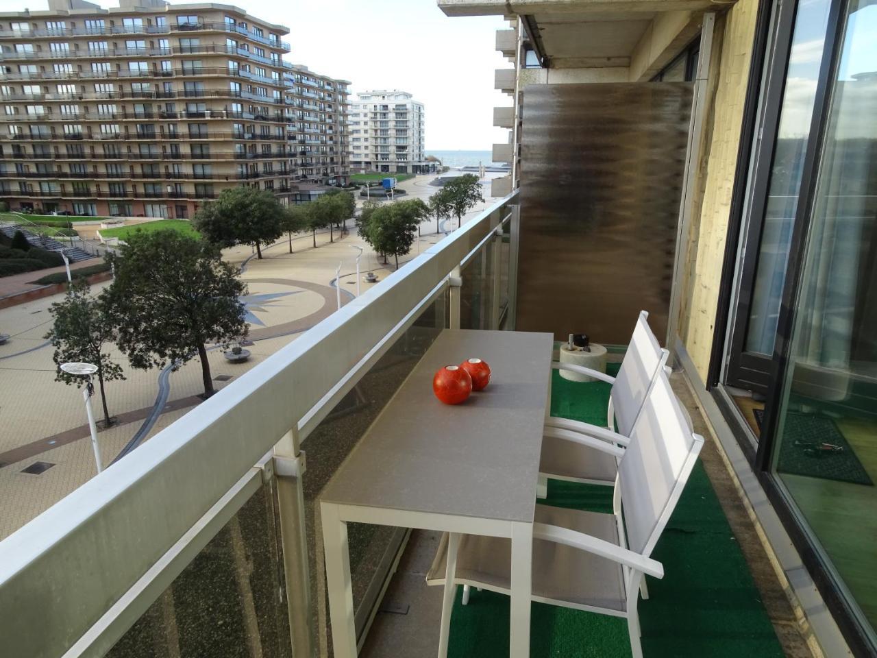 Cosy zuidgerichte studio in De Panne met WiFi — 4-Star Luxury Hotel in De Panne, Belgium