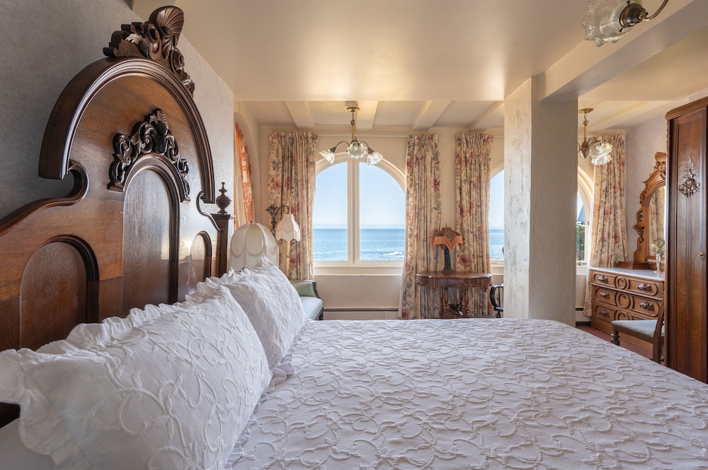 Martine Inn - photo 30