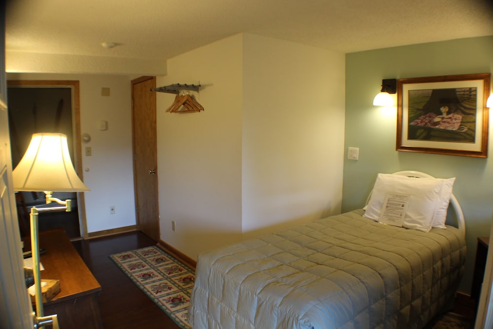 Bromley View Inn - photo 16