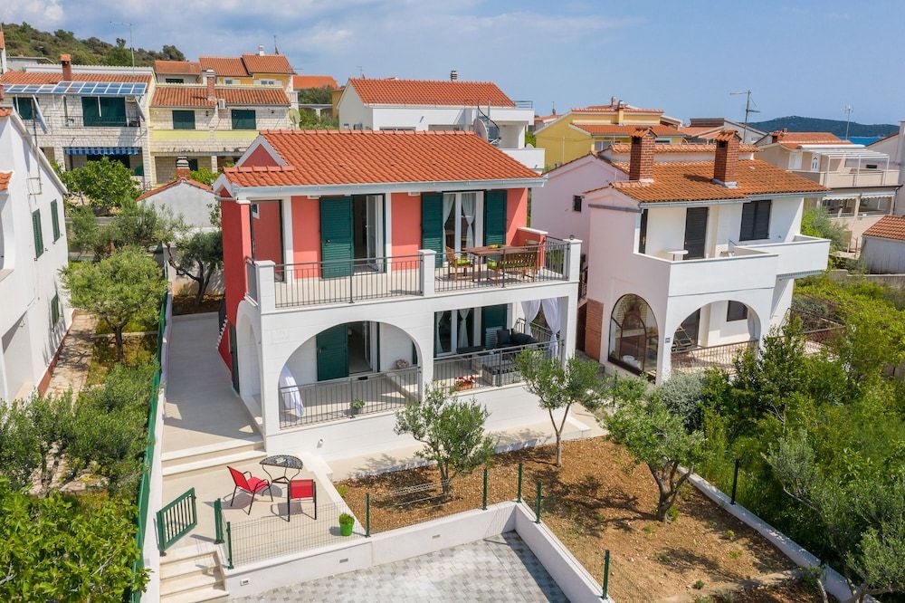 Holiday house with a parking space Kanica Rogoznica 17600 — 4-Star Luxury Hotel in Rogoznica, Croatia