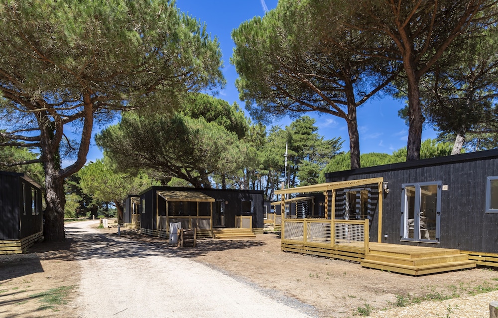 Tamarins Plage in Puilboreau, France