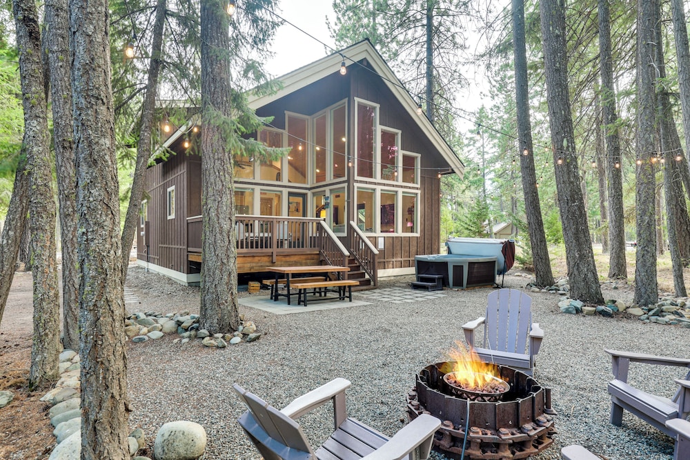 Hot Tub & Game Room: Ronald Retreat 2 Mi to Lake in Cle Elum, United States