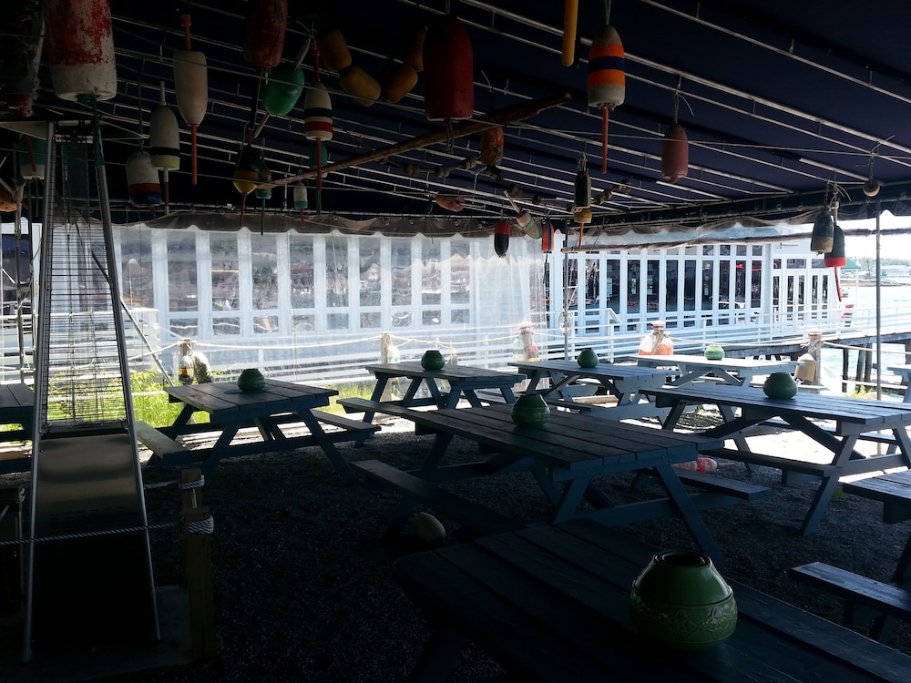 Boothbay Harbor Inn - photo 84