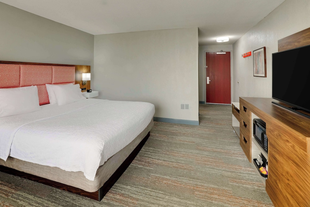 Hampton Inn & Suites St. Louis Edwardsville - photo 26