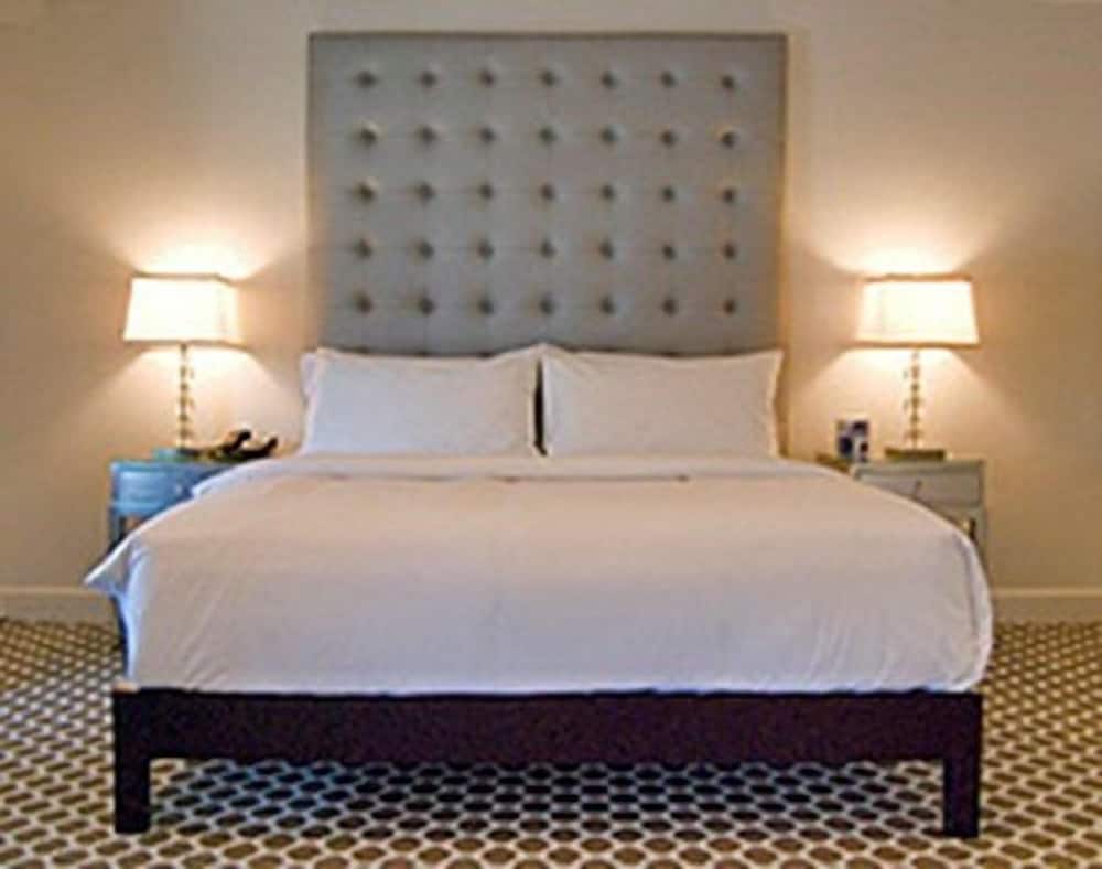 L.A. Sky Boutique Hotel - photo 18