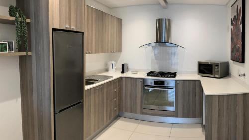 Woodroyd Ground Floor Apartment in Green Point