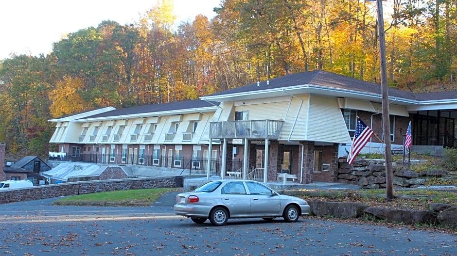 Passport Inn and Suites Middletown - photo 3