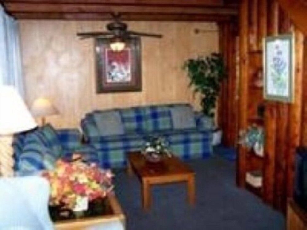 Golden Bear Cottages - photo 54