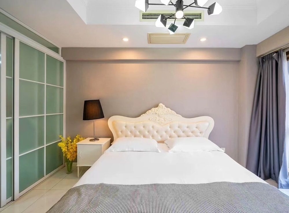 XiDun Apt Pearl U.S. Consulate Branch in Guangzhou, People's Republic of China