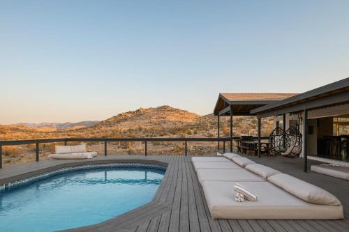 Cloud Canyon spacious secluded oasis w pool — 4-Star Luxury Hotel in Yucca Valley, United States