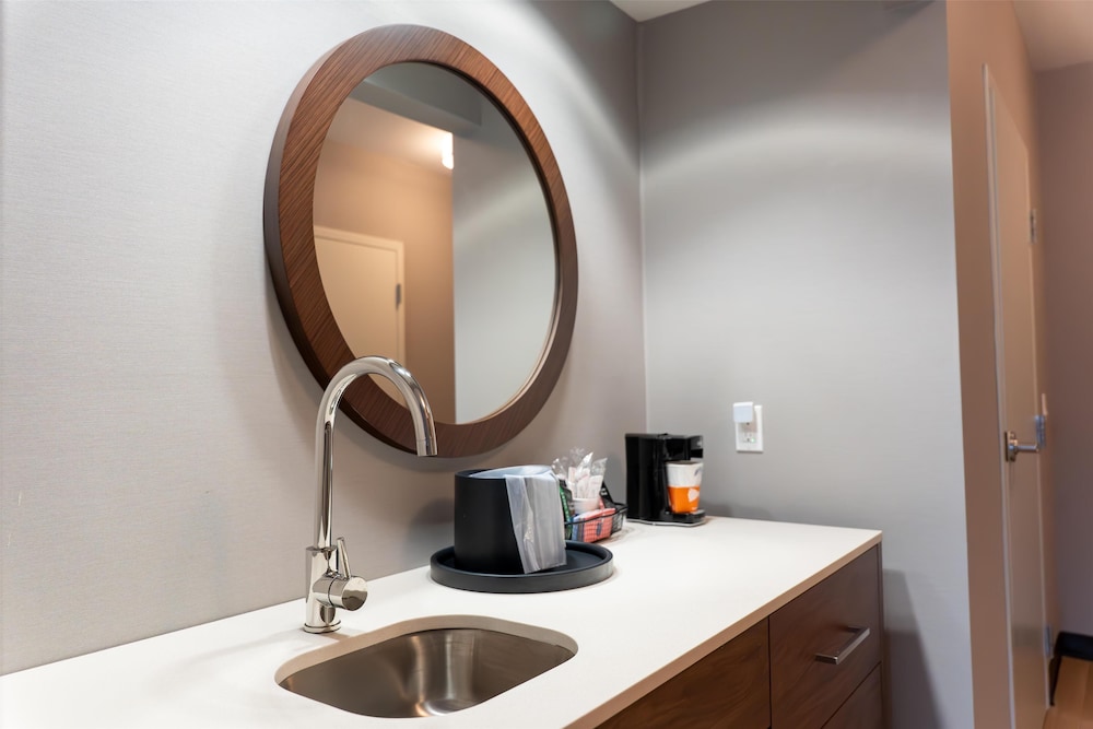 Hampton Inn Turnersville - photo 19