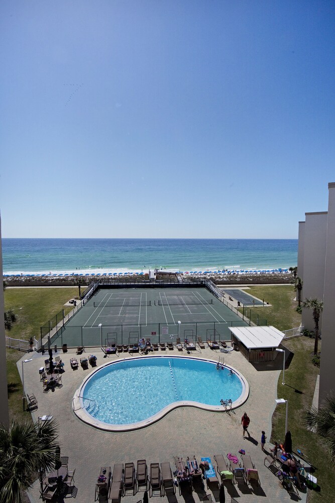 Holiday Surf and Racquet Club - photo 54