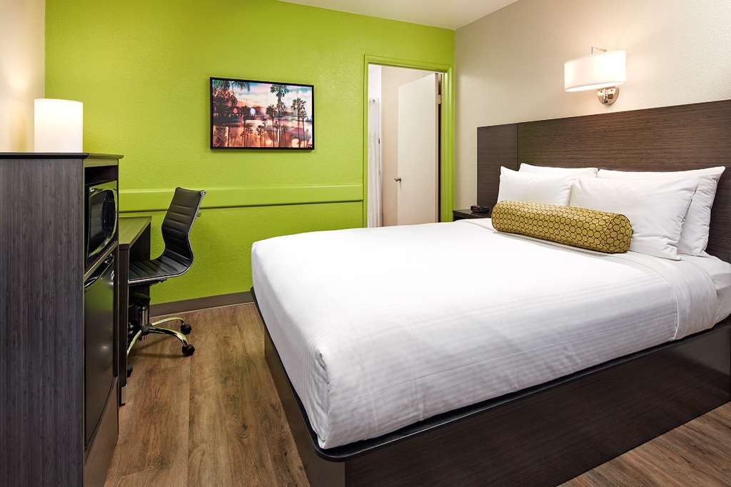 SureStay Hotel by Best Western San Diego Pacific Beach - photo 7