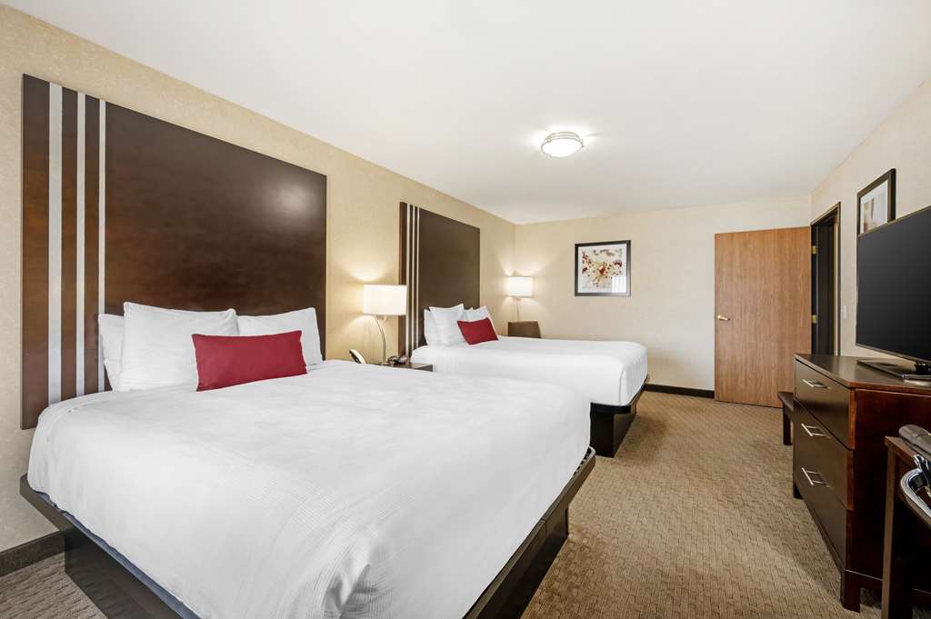 Best Western Plus Howe Inn - photo 29