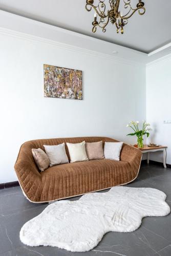 Ocean Breeze Retreat Honeymoon Apartment with Sea View in Porta Batumi Tower