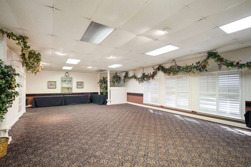 Quality Inn & Suites Lufkin - photo 30
