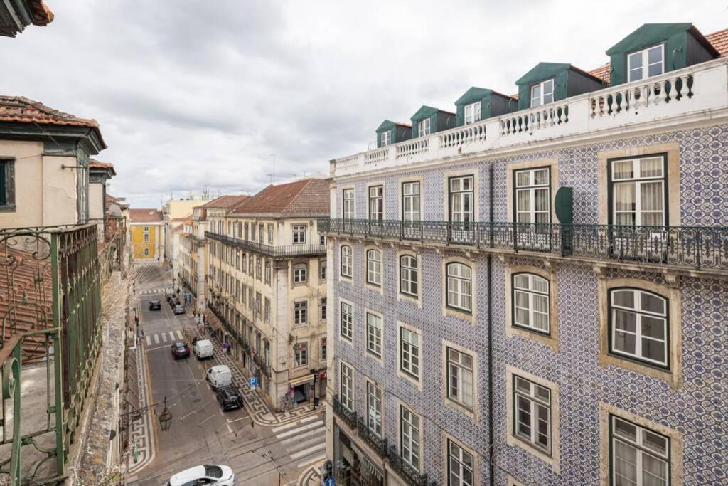 Fanqueiros 96 BALCONY over Lisbon — 4-Star Luxury Hotel in Lisbon, Portugal