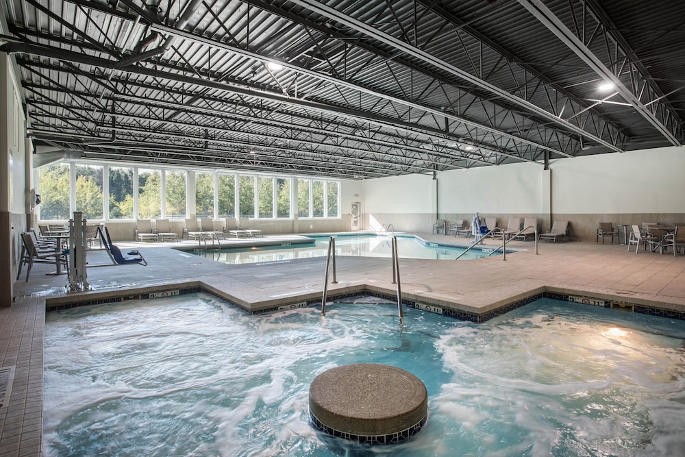 Holiday Inn Express & Suites Ludington by IHG - photo 16