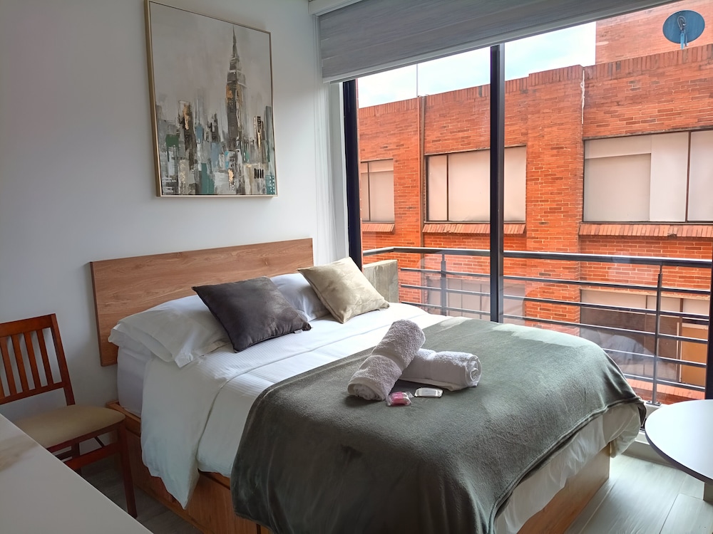 Bright Studio with Balcony 615 - last minute hotel in Bogota
