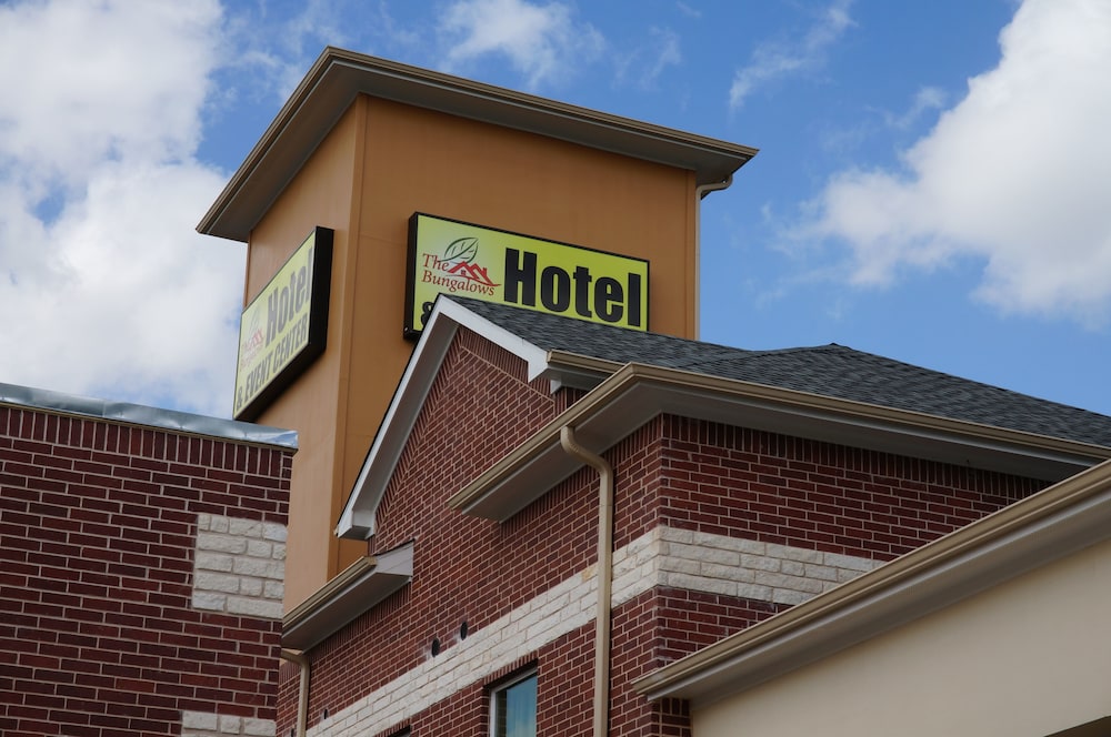 Texas Bungalows Hotel & Hotel Que at Lakeline Austin Cedar Park - featured photo