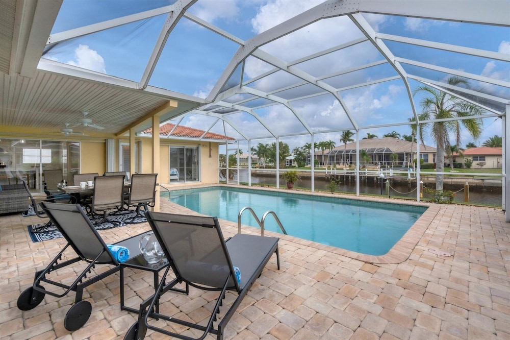 618 via Tunis in Punta Gorda, United States