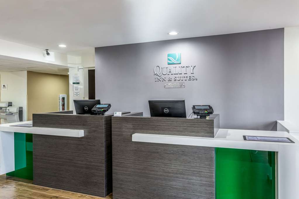 Quality Inn & Suites El Paso I 10 - photo 7