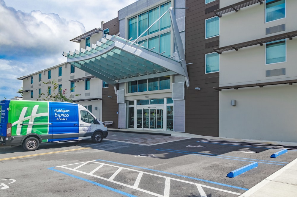 Holiday Inn Express & Suites Miami Airport East by IHG - photo 83