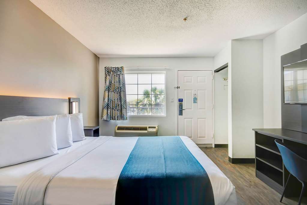 Studio 6 Extended Stay Ocean Springs MS - photo 21