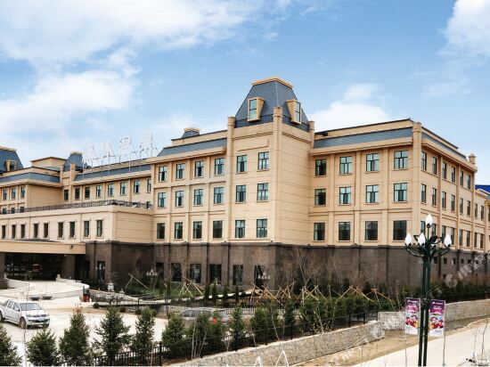 Yabuli Forest Hot Spring Hotel - last minute hotel in Harbin