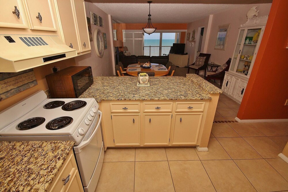 Ponce de Leon Towers 602 Apartment 2 - photo 12