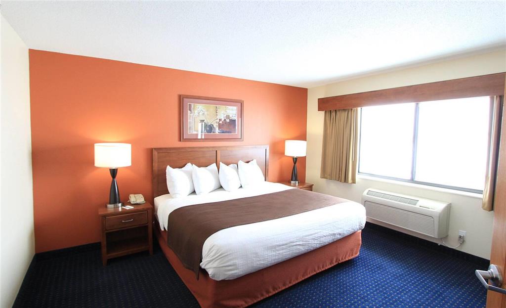 AmericInn by Wyndham Cedar Rapids Airport - photo 11